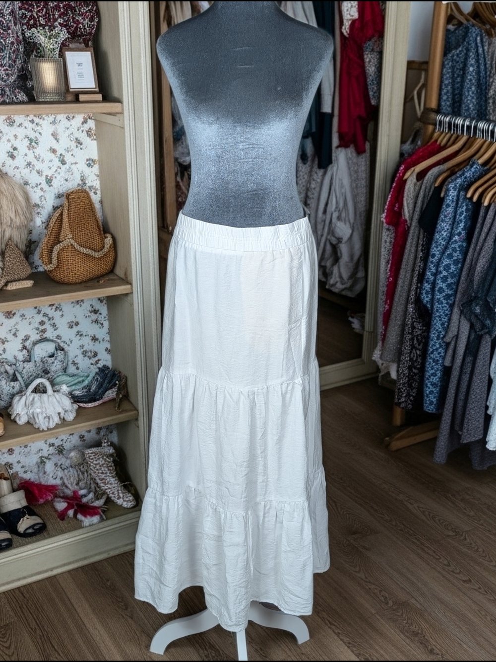 Jules & Leopold White Tiered Long Maxi Skirt M Elastic Waist Pockets Boho Casual